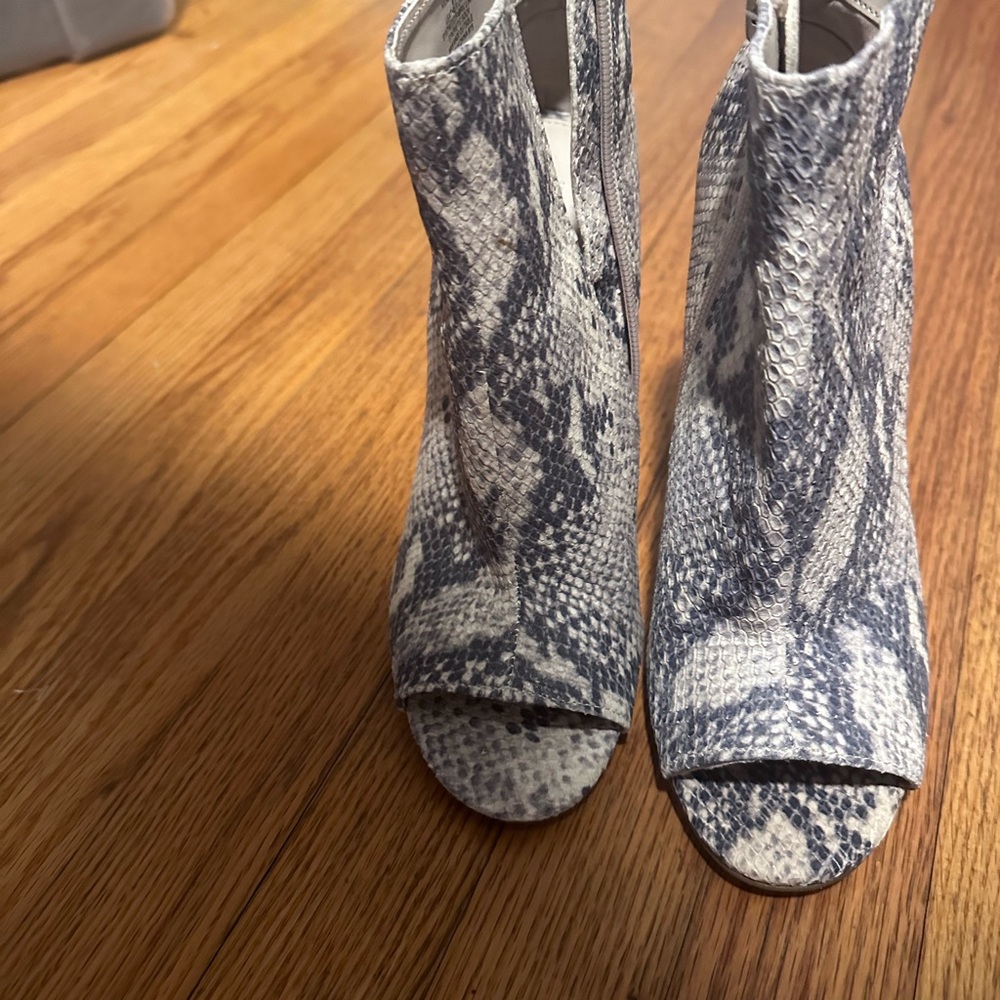 Steve Madden - Picture 4 of 4